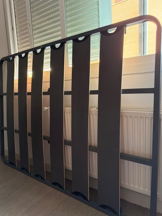 Base de cama 135 con patas