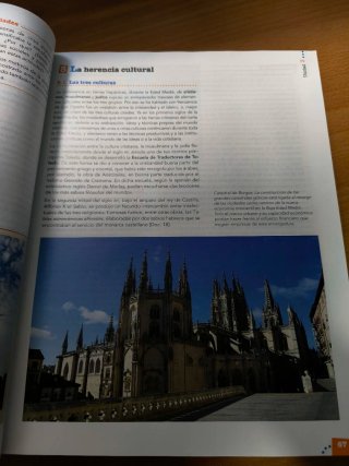 Historia de España. 2º bachillerato. Per le Scu...