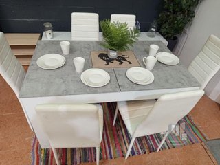 Mesa Extensible + 6 Sillas Polipiel