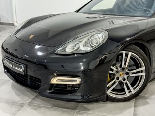 Porsche Panamera turbo 2010