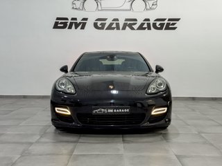 Porsche Panamera turbo 2010