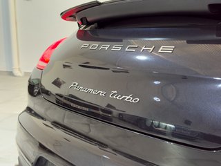 Porsche Panamera turbo 2010