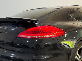 Porsche Panamera turbo 2010