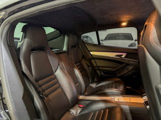 Porsche Panamera turbo 2010