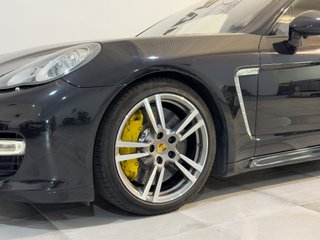 Porsche Panamera turbo 2010