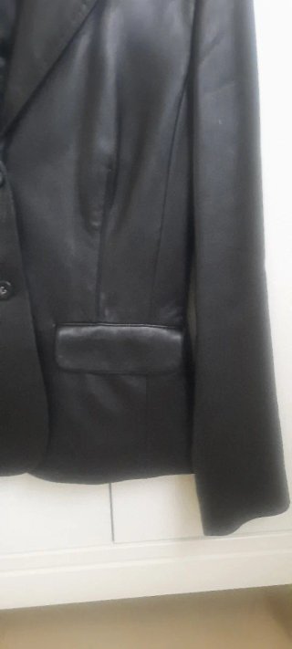 Chaqueta de cuero negra Mango Talla S