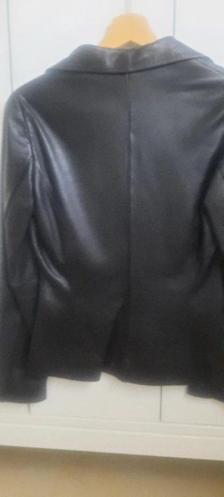 Chaqueta de cuero negra Mango Talla S