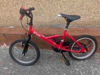 Bici infantil Btwin roja. Rueda 16