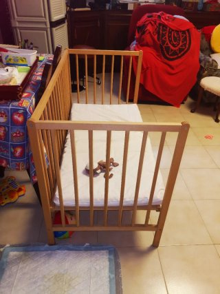 Lettino Montessori Legno di Faggio con materasso