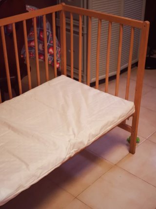 Lettino Montessori Legno di Faggio con materasso