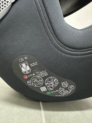 Seggiolino auto Cybex Platinum con Base T girevole