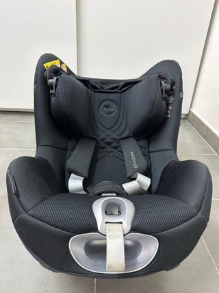 Seggiolino auto Cybex Platinum con Base T girevole