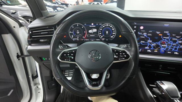 Volkswagen Touareg RLine 3.0 TDI Tip 4Motion