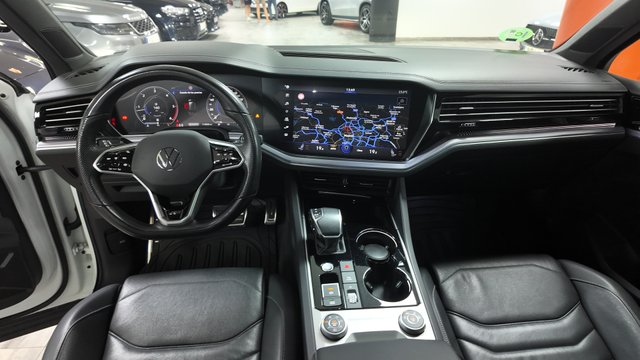 Volkswagen Touareg RLine 3.0 TDI Tip 4Motion