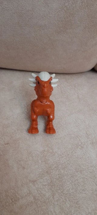 Juguete Bebé Dinosaurio Jurassic Park x McDonald's