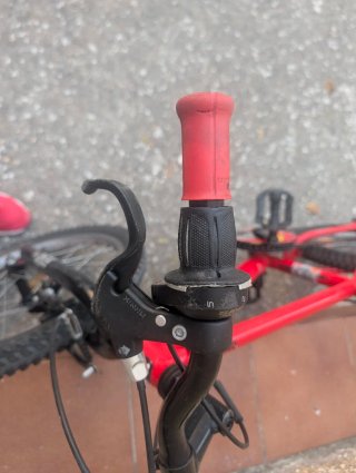 Bicicleta Btwin Roja con Cambios.