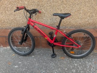 Bicicleta Btwin Roja con Cambios.