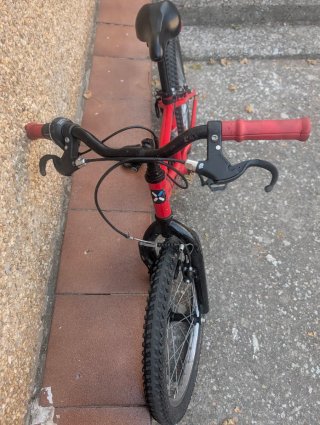 Bicicleta Btwin Roja con Cambios.