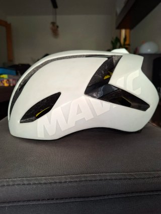 Casco Mavic comete ultímate mips