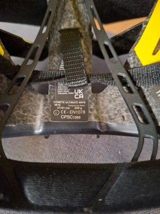 Casco Mavic comete ultímate mips