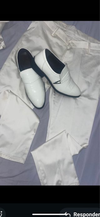 Traje de novio blanco