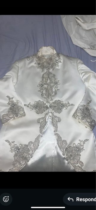 Traje de novio blanco