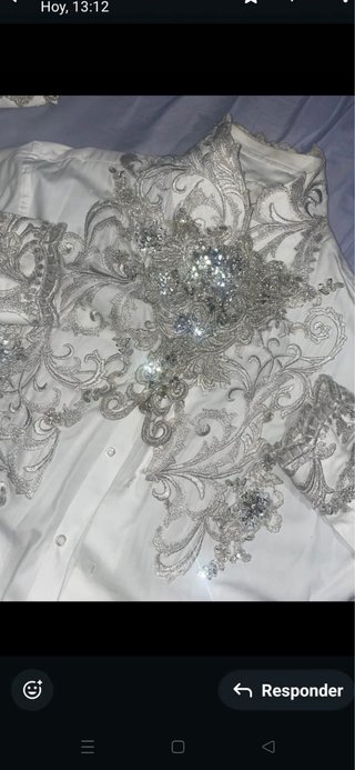 Traje de novio blanco