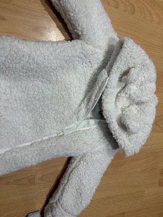 Buzo polar para bebé con capucha