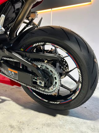 Honda CBR 600 RR Roja y Azul