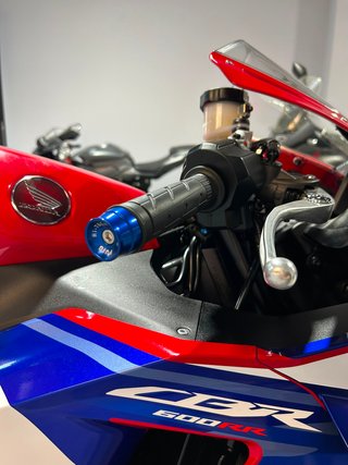 Honda CBR 600 RR Roja y Azul
