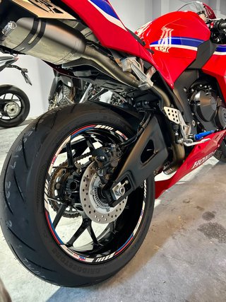 Honda CBR 600 RR Roja y Azul