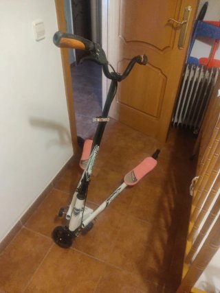Patinete doble negro blanco casi nuevo