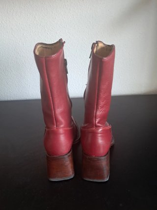 Botines de piel rojos con tacón