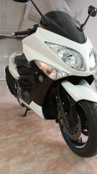 Yamaha T-max 500