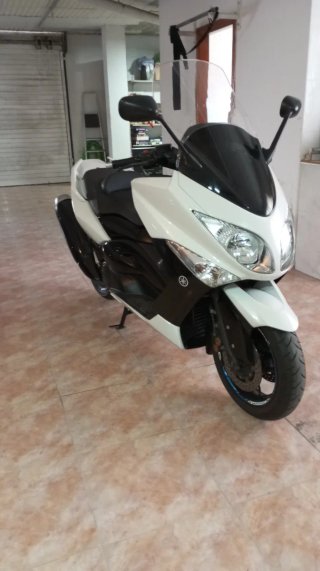 Yamaha T-max 500
