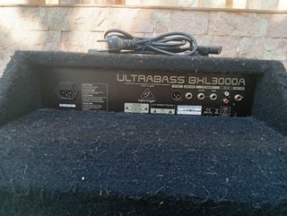 Amplificador Bajo Behringer BXL3000A