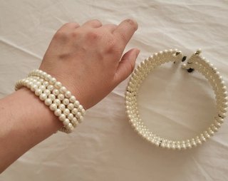Conjunto bisuteria collar y pulsera perlas.