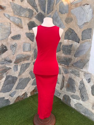 Vestido rojo midi canalé efecto tipazo