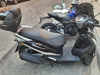 Moto Scooter SYM Symphony ST 2021 Negra