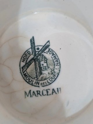 Antigua sopera de loza  francesa