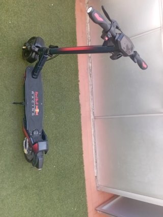Patinete Eléctrico Red Bull Race Ten Turbo