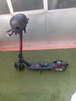 Patinete Eléctrico Red Bull Race Ten Turbo