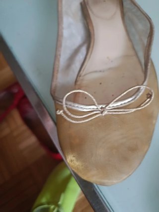 Manoletinas Bimba y Lola doradas transparentes