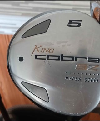 Set de Palos de Golf TITLEIST y KING COBRA