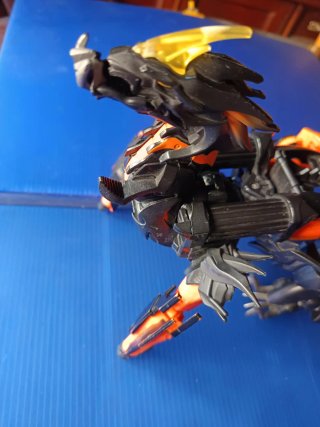 Transformer beast hunter predaking incompleto