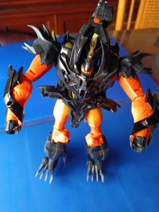 Transformer beast hunter predaking incompleto