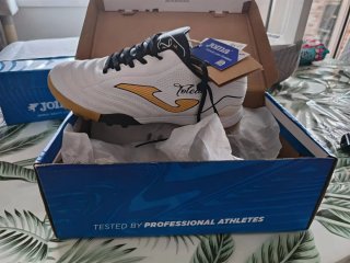 Zapatillas Joma Toledo Fútbol Césped Dorado Blanco