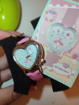 Reloj Hello Kitty Corazón Rosa y Plateado