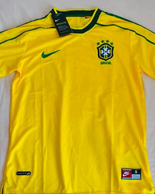 Brasil Nike 1998 Tamaño S, es Tamaño S grande