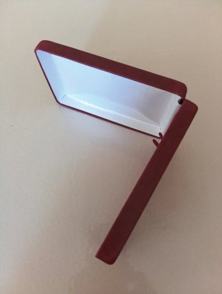 Estuche para medallas con emblema